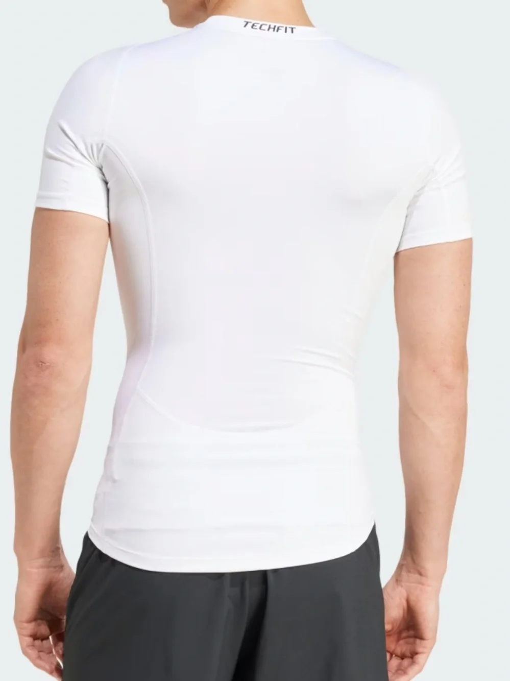 ADIDAS - TECHFIT COMPRESSION TRAINING TEE